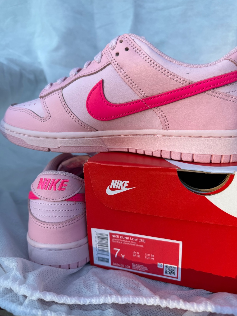 Nike Women’s Dunk Low Pink with Hot Pink Swoosh 7Y 8.5W